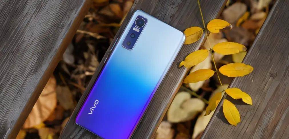 华为手机性价比较好
:新年推荐好手机！vivo S7e以超高性价比赢得青睐